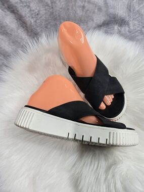 Mia Black Cross-Strap Platform Slide Sandals - Women